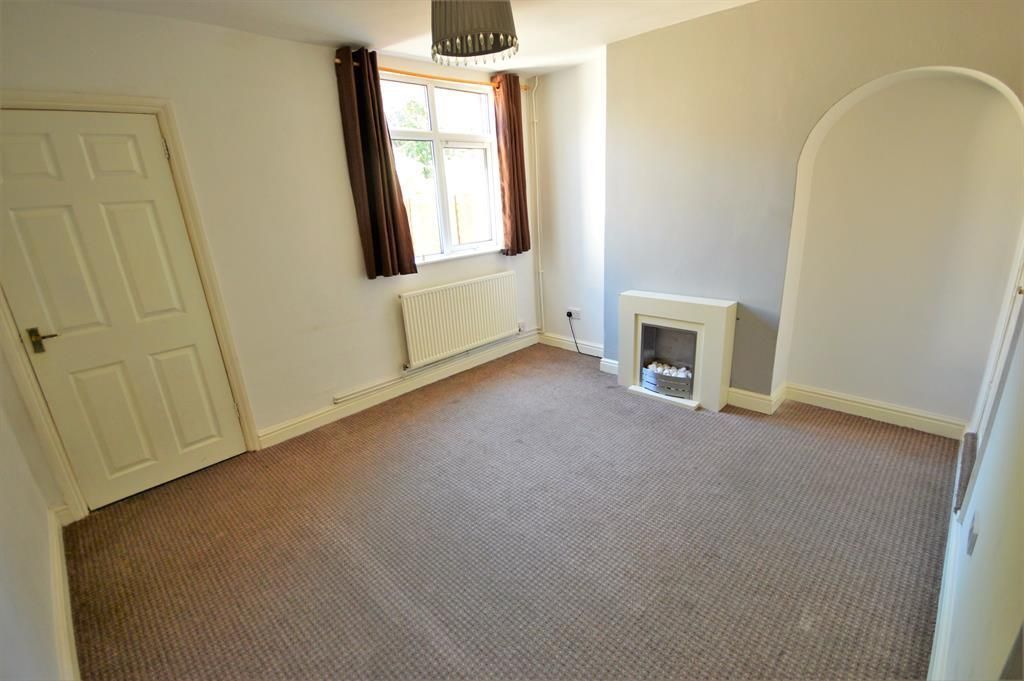 2 bed terraced house to rent in Manor Street, Wigston LE18, £875 pcm