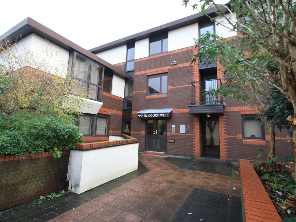 1 bed flat to rent in Gordon Place, Southend-On-Sea SS1, £875 pcm