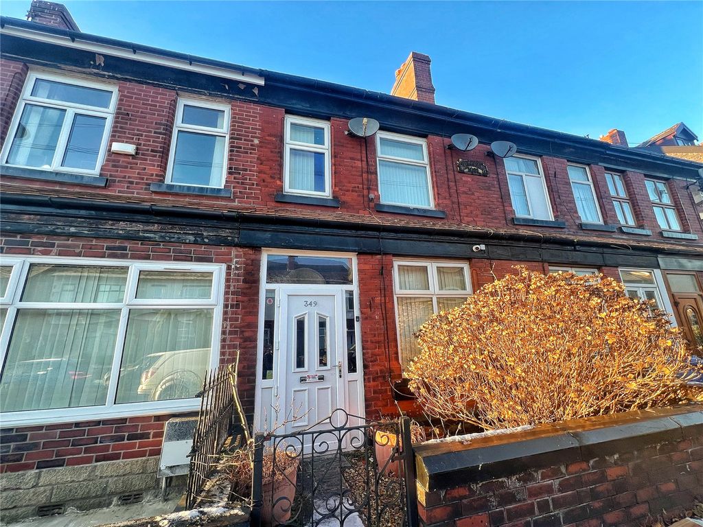 3 bed terraced house for sale in Kings Road, Ashton-Under-Lyne OL6, £150,000