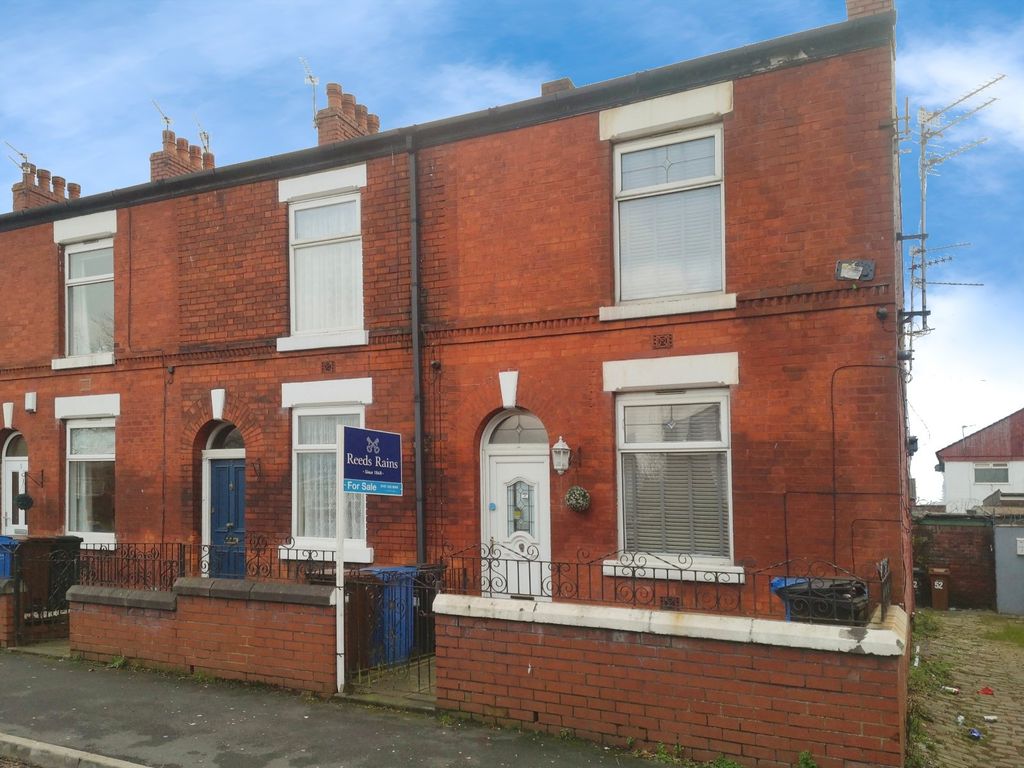 2 bed end terrace house for sale in Barlow Lane North, Reddish, Stockport, Cheshire SK5, £180,000