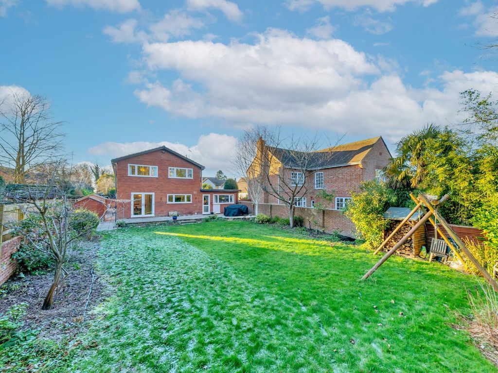 4 bed detached house for sale in Old North Road, Bassingbourn SG8, £725,000