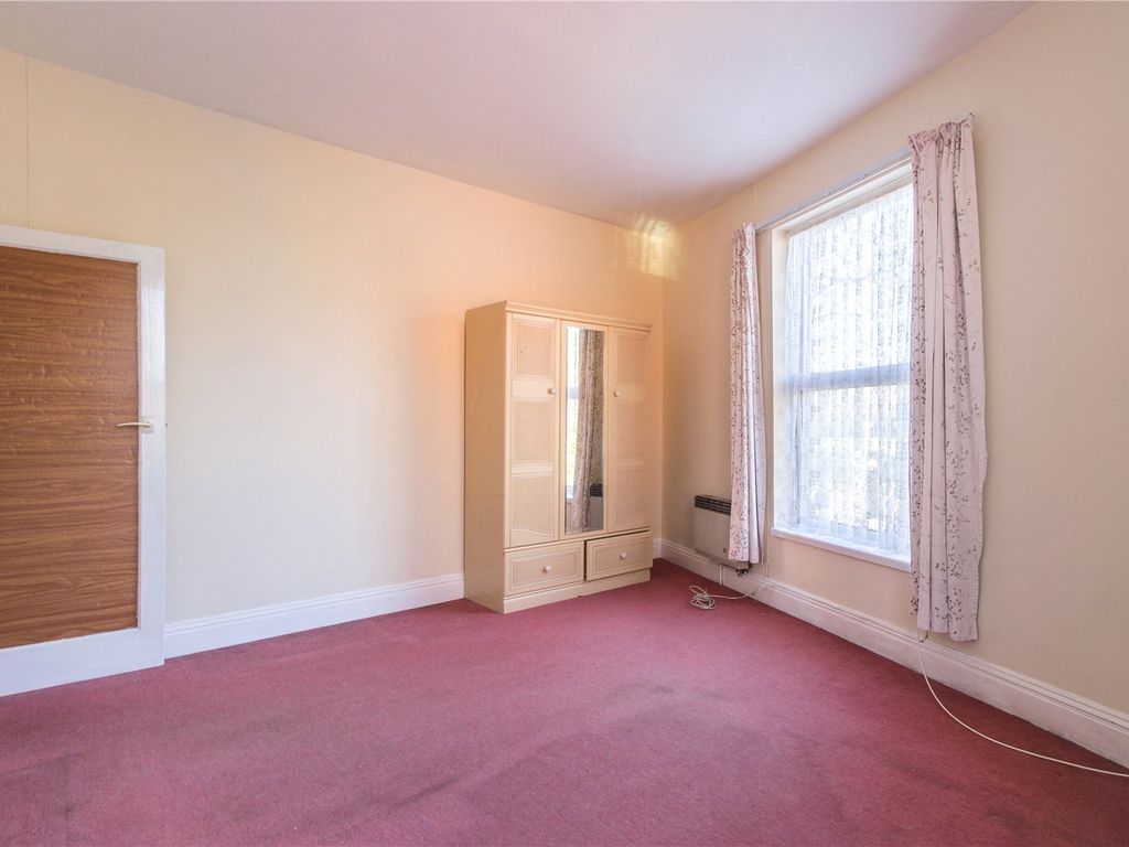 2 bed flat for sale in Ashton Road, Ashton BS3, £450,000