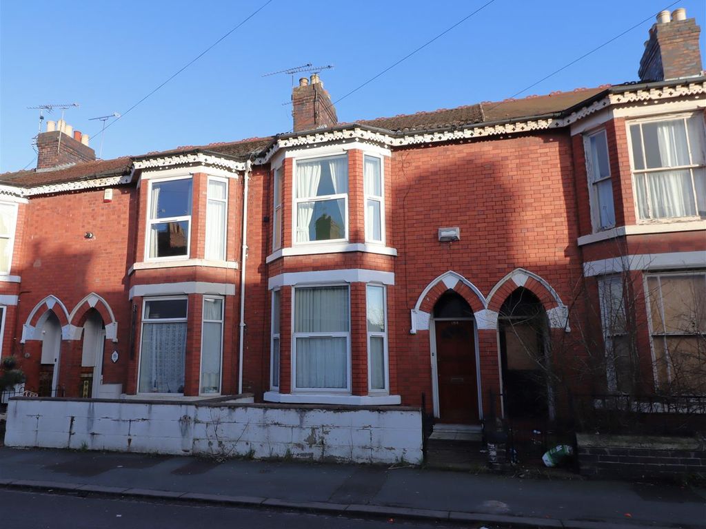 3 bed terraced house for sale in Walthall Street, Crewe CW2, £95,000