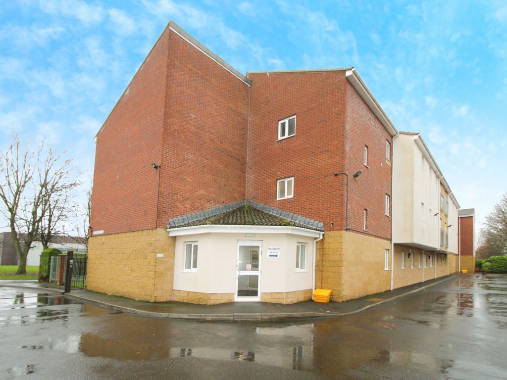 2 bed flat for sale in Cromwell Court, Blyth NE24, £65,000
