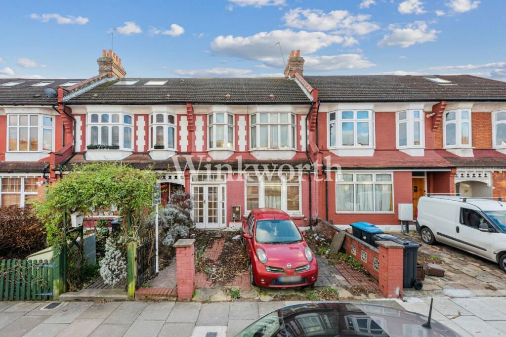 3 bed terraced house for sale in Hazelwood Lane, London N13, £485,000