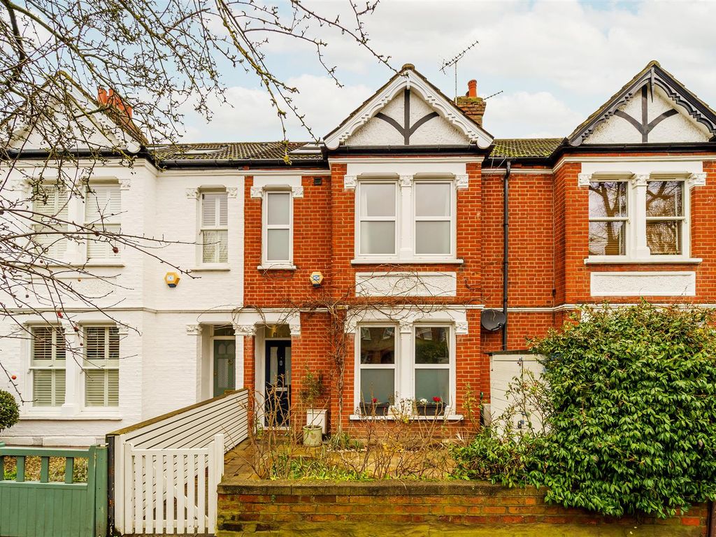 5 bed terraced house for sale in Lawrence Road, London W5, £999,950