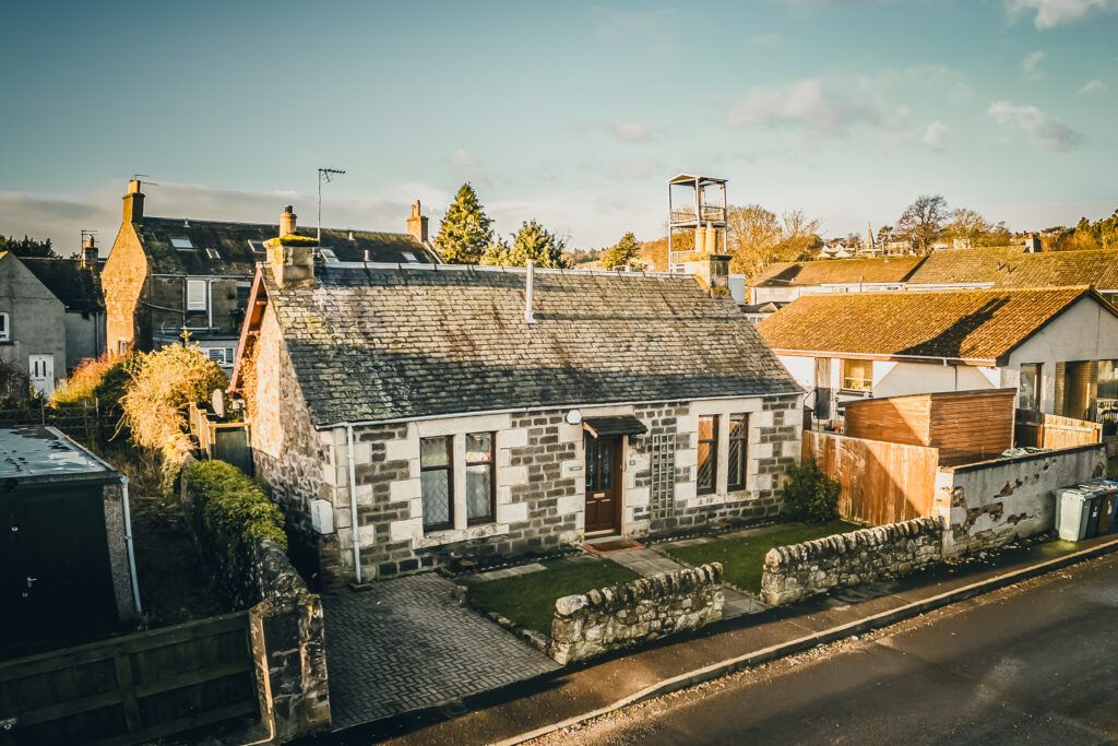 2 bed cottage for sale in Cowgate, Tayport DD6, £200,000