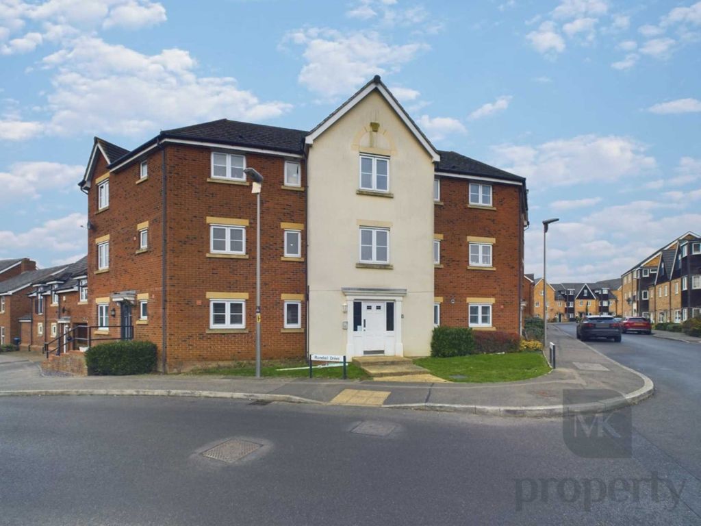 2 bed flat for sale in Randall Drive, Oxley Park MK4, £225,000