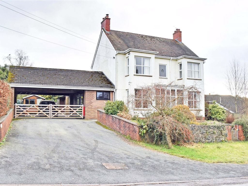 4 bed detached house for sale in Cefnllys Lane, Llandrindod Wells, Powys LD1, £395,000
