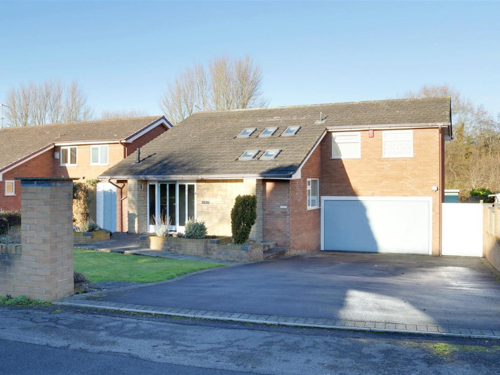 4 bed detached house for sale in Cavendish Crescent, Alsager, Cheshire ST7, £395,750