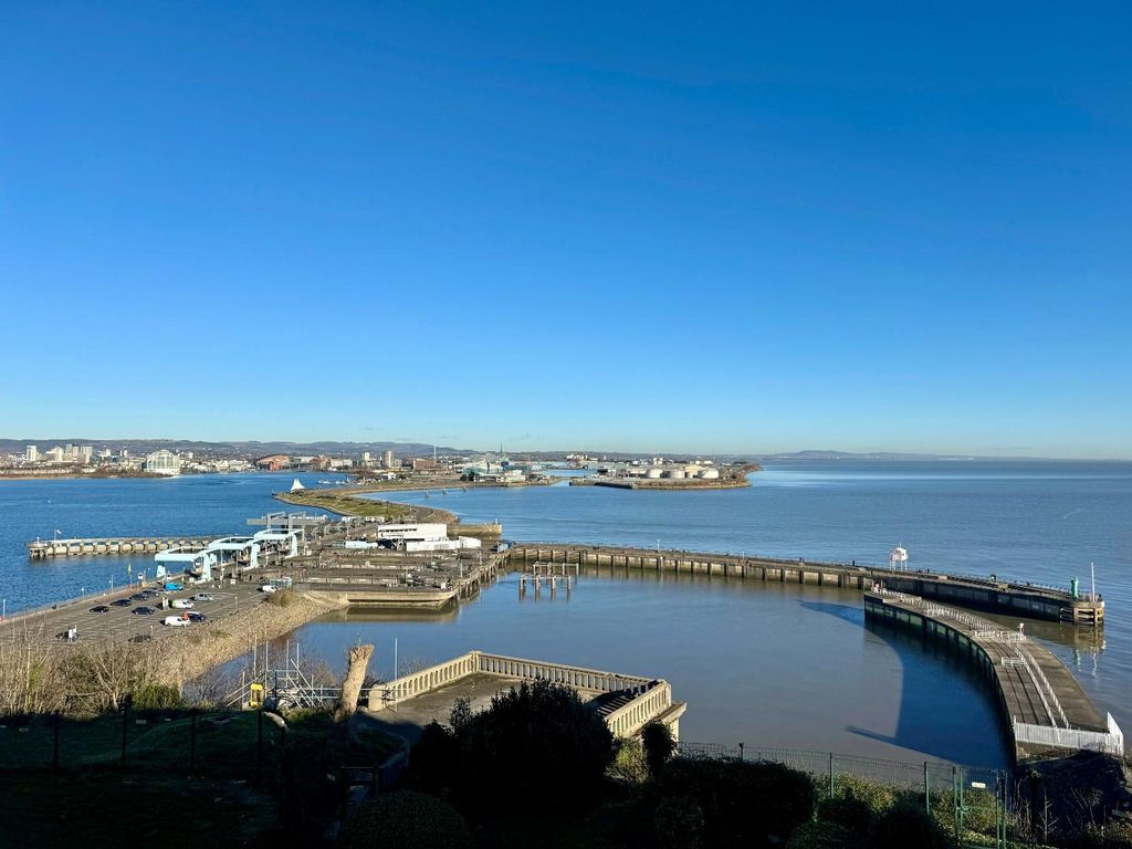 2 bed flat for sale in Gwent, Northcliffe, Penarth CF64, £179,950
