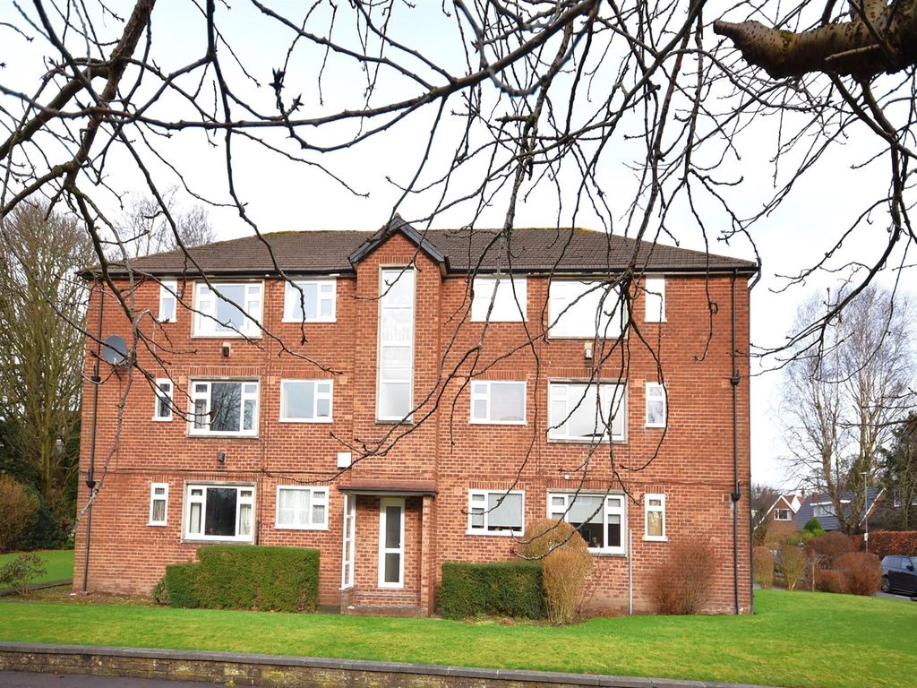 1 bed flat for sale in Tytherington Court, Macclesfield SK10, £125,000