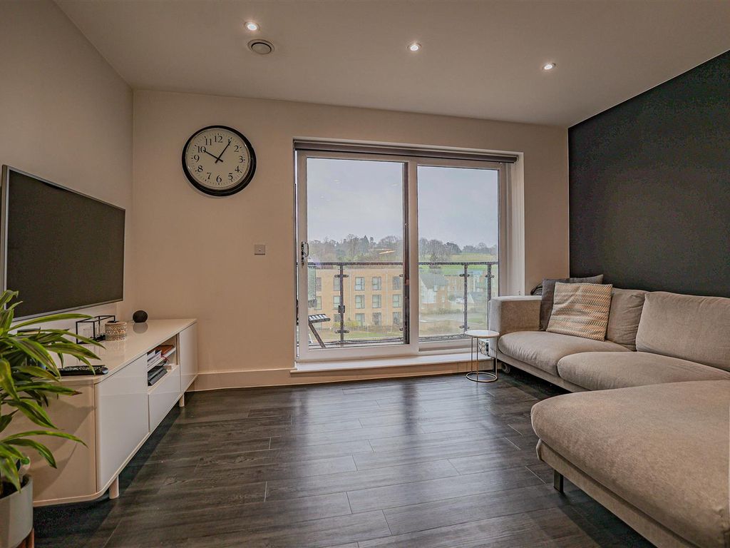 2 bed flat to rent in Nash Mills Wharf, Hemel Hempstead HP3, £1,650 pcm