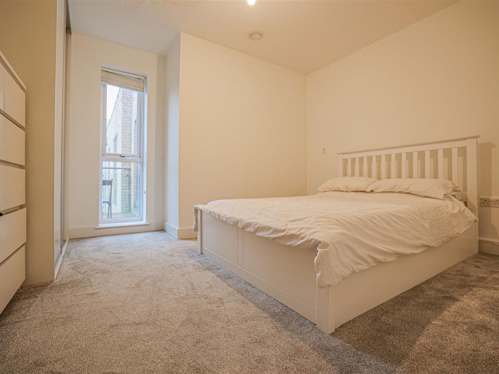 2 bed flat to rent in Nash Mills Wharf, Hemel Hempstead HP3, £1,650 pcm