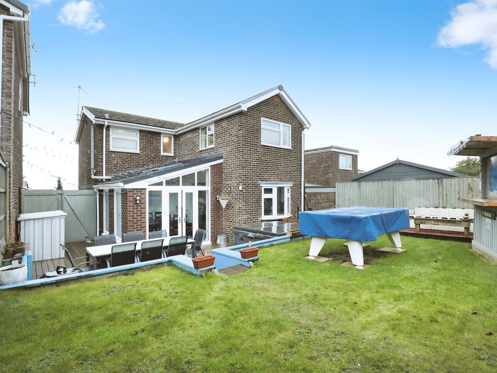 4 bed detached house for sale in Belton Close, Dronfield Woodhouse, Dronfield S18, £420,000