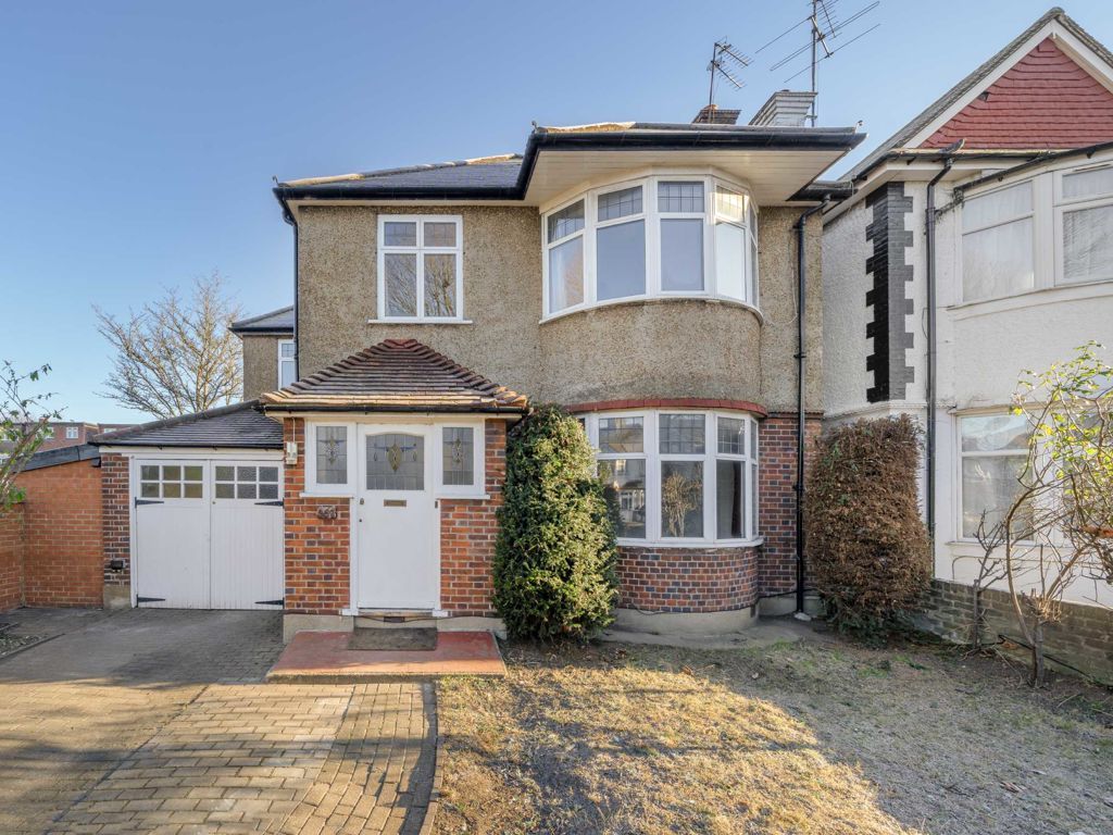 4 bed detached house for sale in Boston Road, London W7, £1,050,000