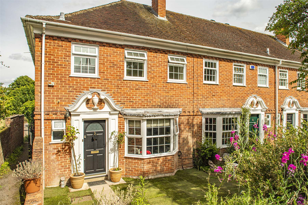 3 bed semi-detached house for sale in 8 Pound Cottages, Streatley On Thames RG8, £535,000