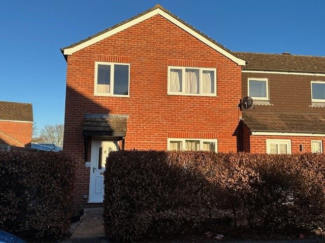 3 bed semi-detached house for sale in Alston Mews, Thatcham RG19, £342,000
