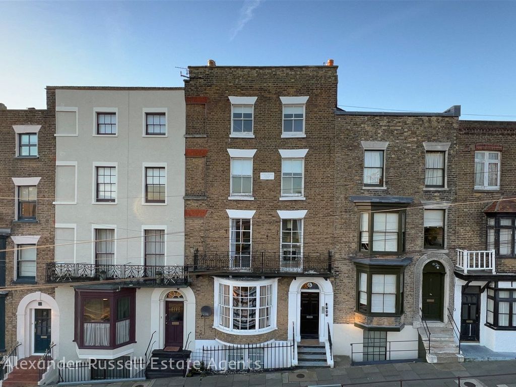 1 bed flat for sale in Trinity Square, Margate CT9, £185,000