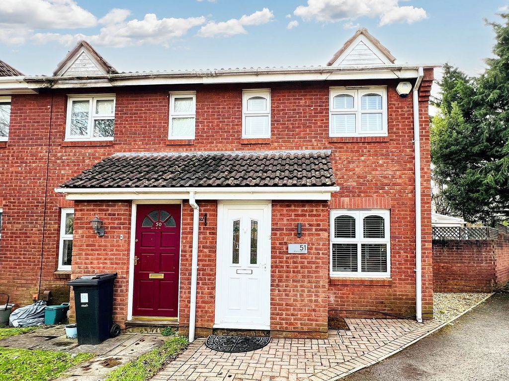 2 bed terraced house for sale in Bickford Close, Barrs Court BS30, £290,000