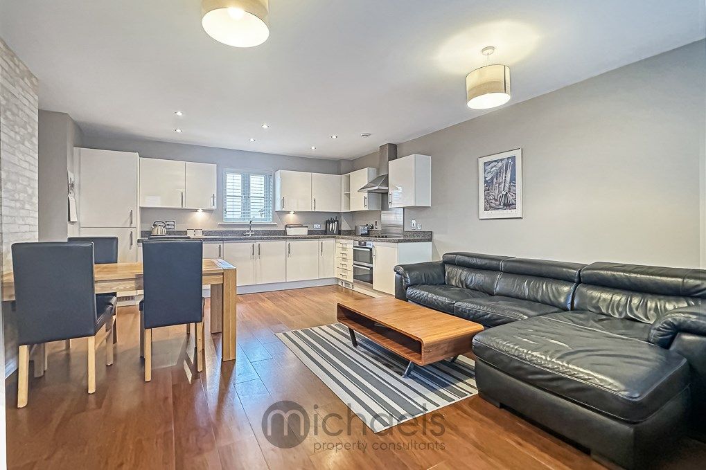 2 bed property for sale in Kensington Road, Colchester CO2, £240,000