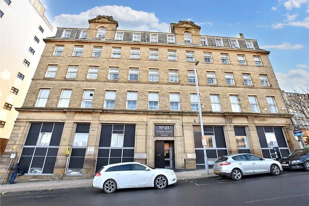 1 bed flat for sale in Cheapside, Bradford BD1, £38,000