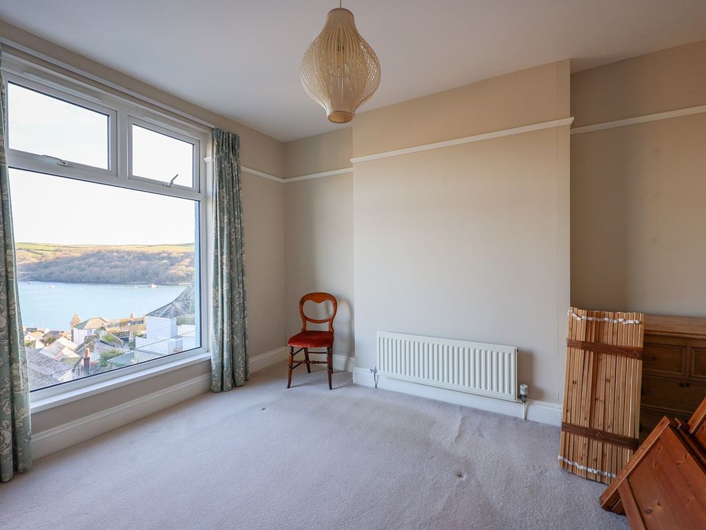 3 bed end terrace house to rent in Fowey PL23, £3,300 pcm