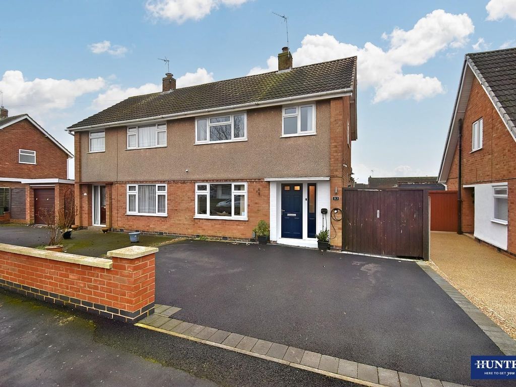 3 bed property for sale in Gloucester Crescent, Wigston LE18, £260,000