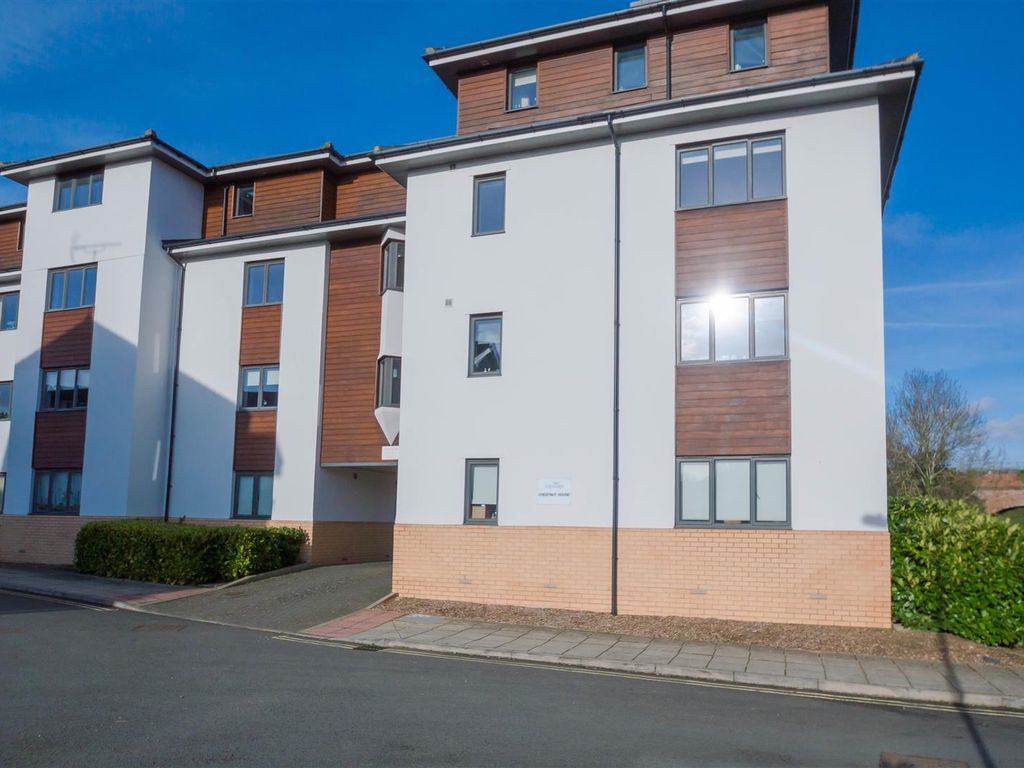 2 bed flat for sale in Withersfield Road, Haverhill CB9, £155,000
