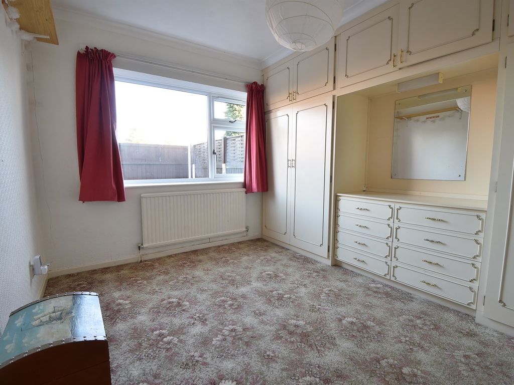 2 bed flat for sale in Halina Court, Beeston NG9, £165,000