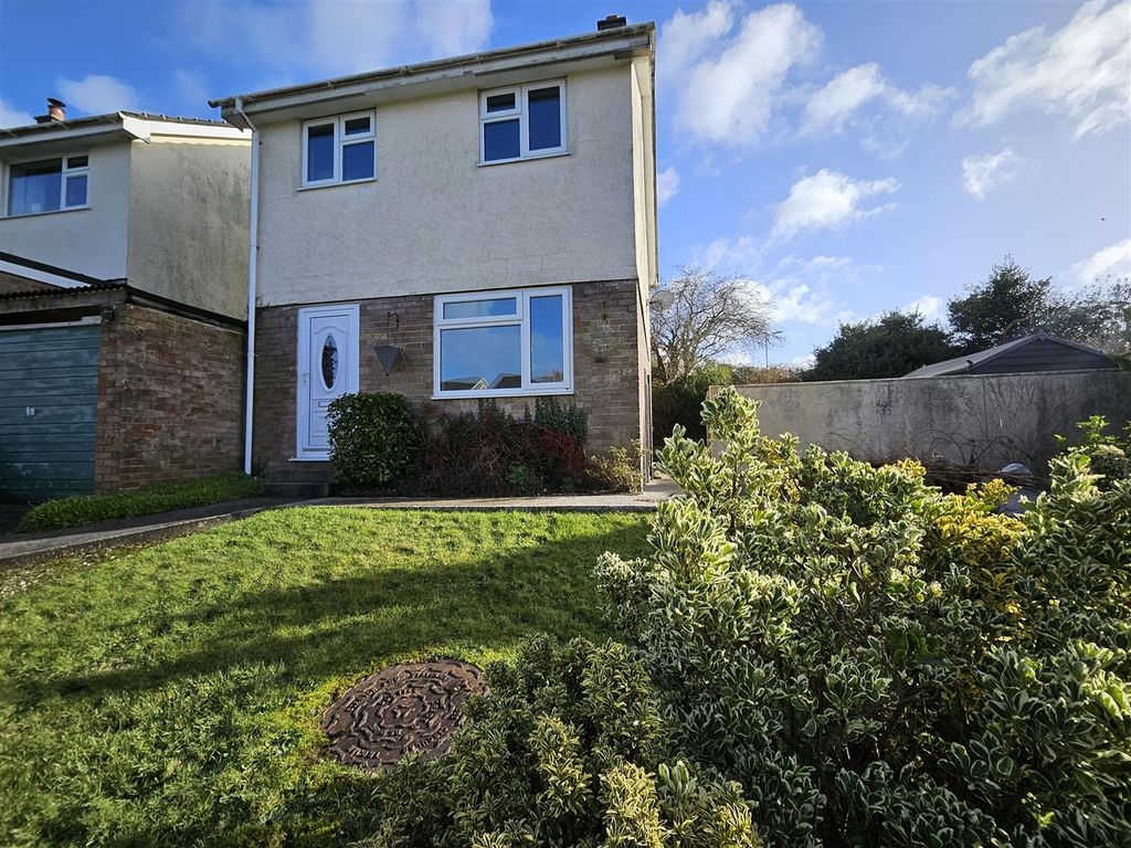 3 bed detached house for sale in Polmarth Close, St. Austell PL25, £309,950