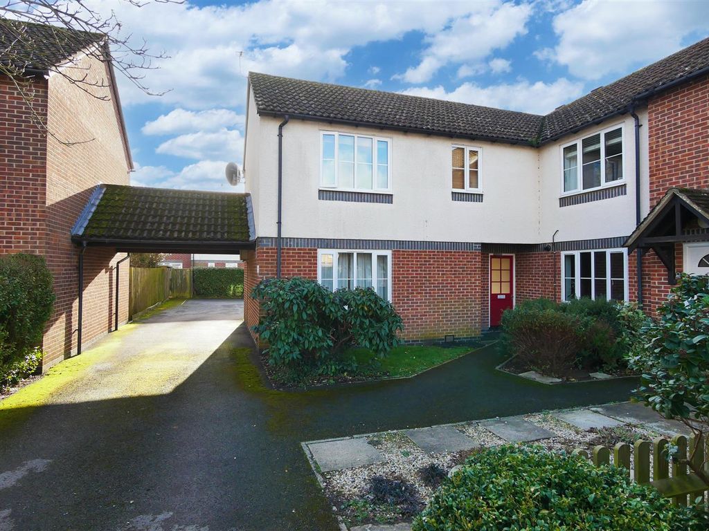 1 bed flat for sale in Fludger Close, Wallingford OX10, £200,000