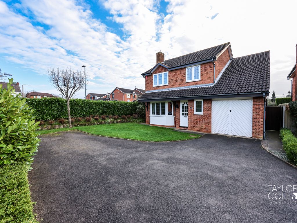 4 bed detached house for sale in Cleeve, Glascote, Tamworth B77, £375,000
