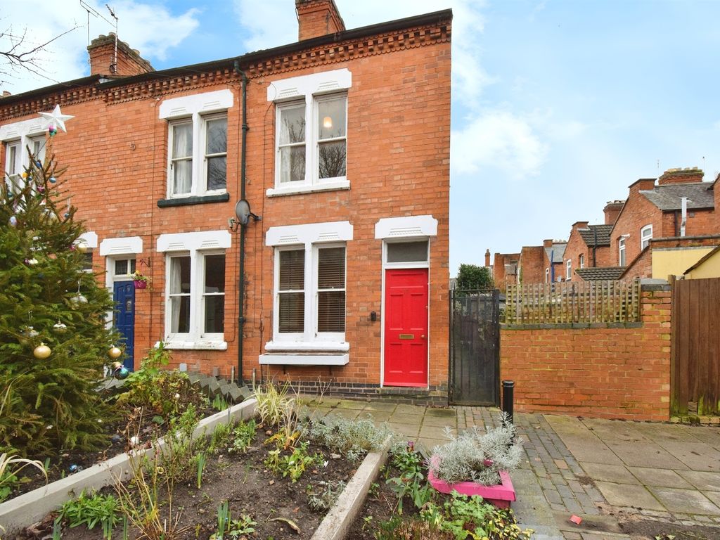 3 bed end terrace house for sale in Seymour Road, Leicester LE2, £275,000