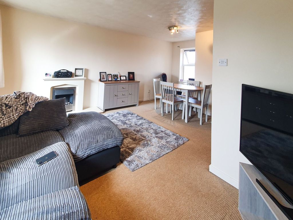 2 bed flat for sale in Mill Lane, Kidderminster DY11, £95,000