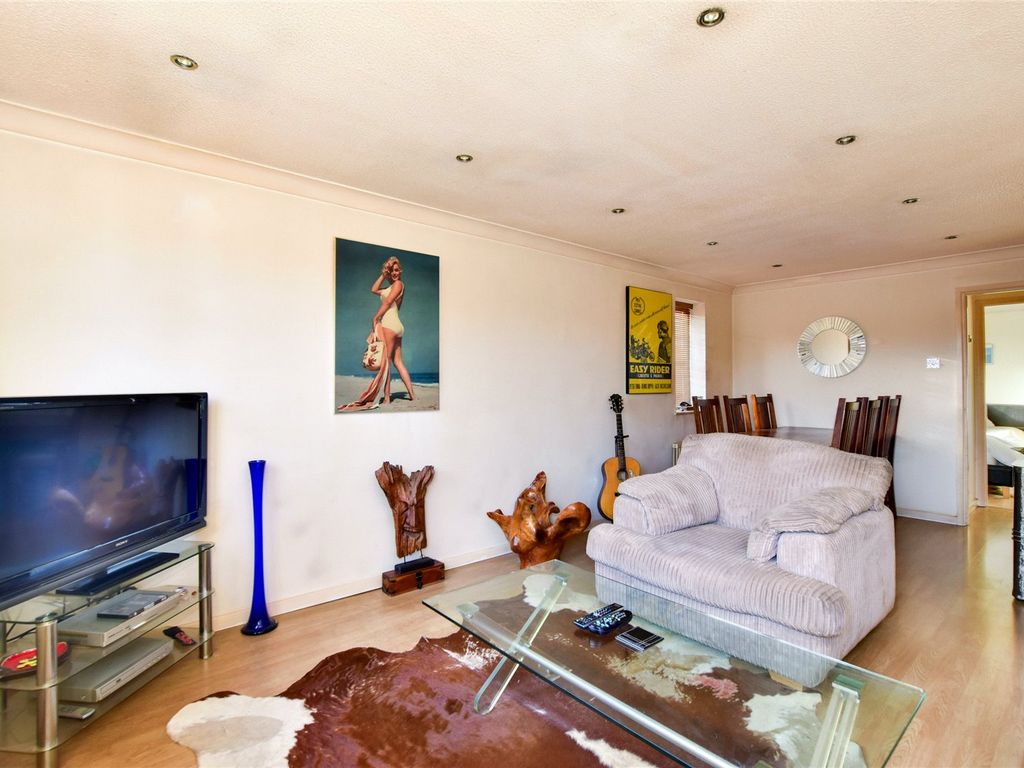 1 bed maisonette for sale in Church Lane, Kings Langley WD4, £200,000