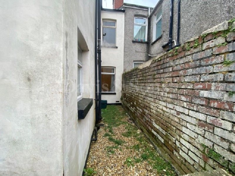 3 bed terraced house for sale in Caerleon Road, Newport NP19, £189,950