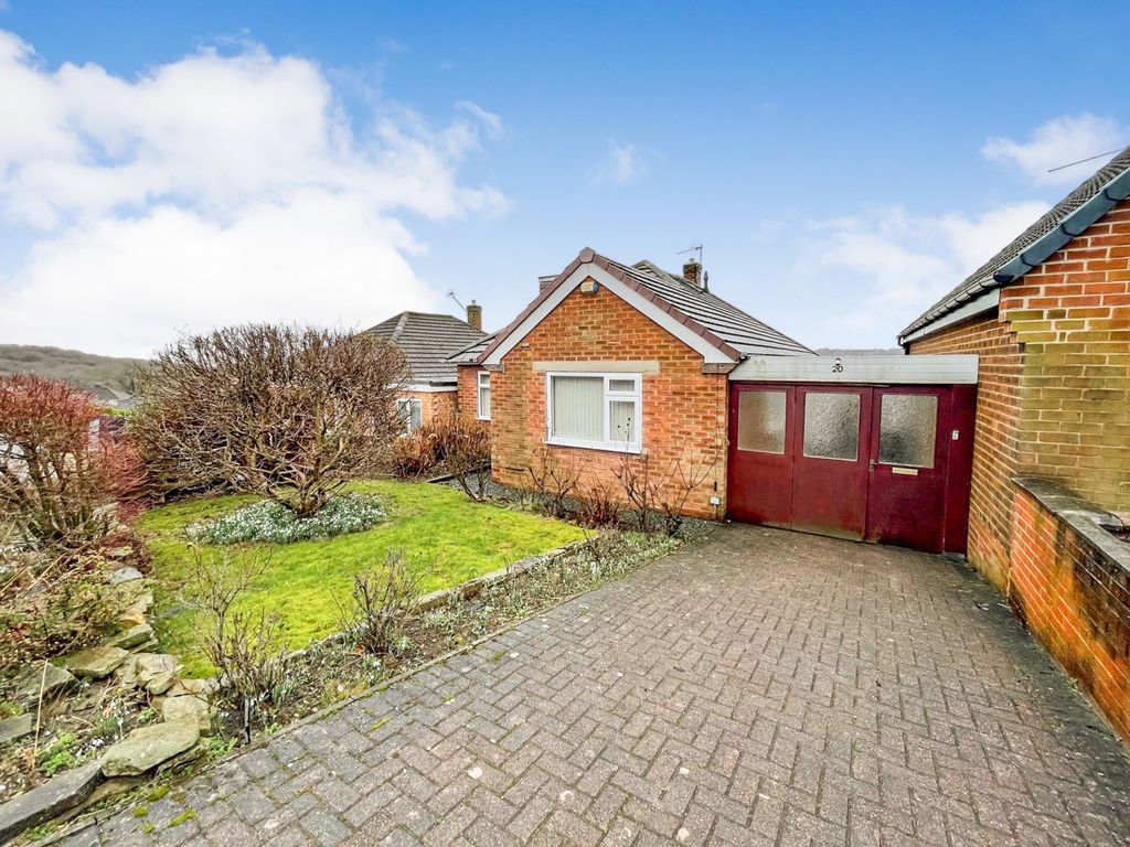 2 bed bungalow for sale in Holmesdale Close, Dronfield, Derbyshire S18, £290,000