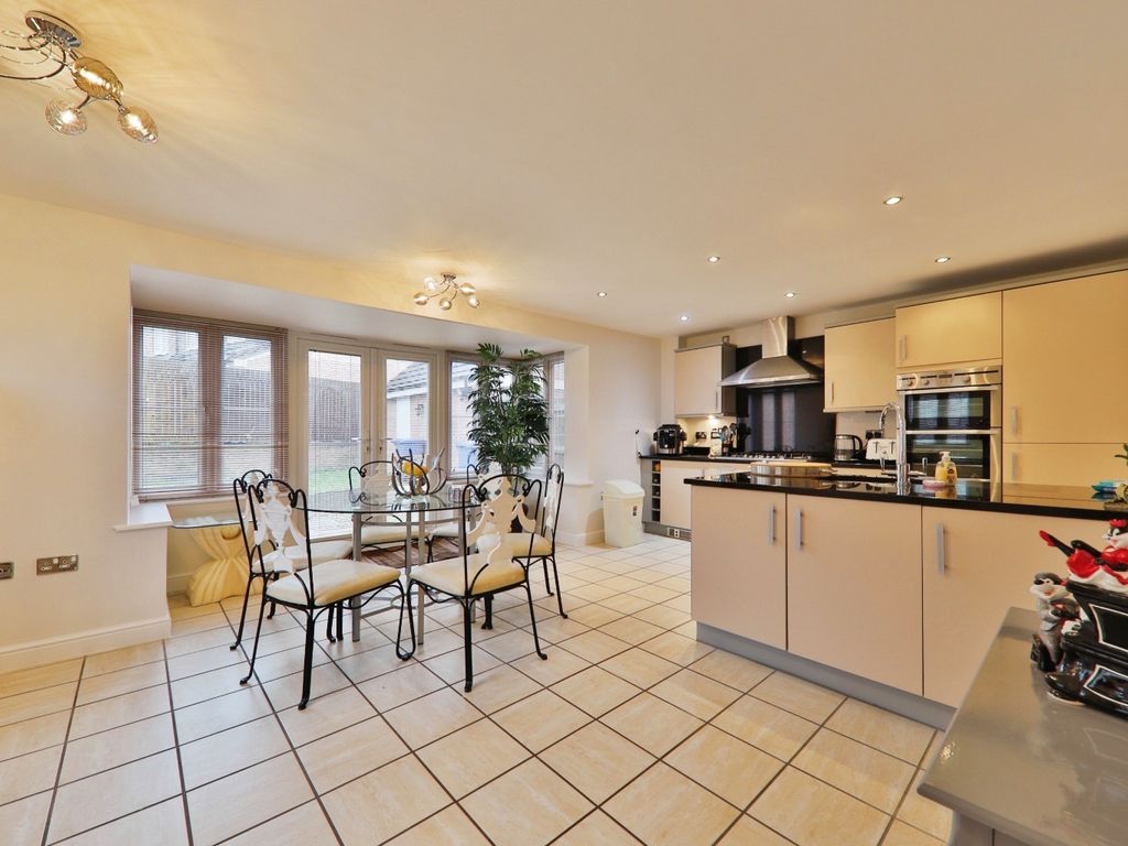 5 bed detached house for sale in Ruskin Way, Brough HU15, £385,000