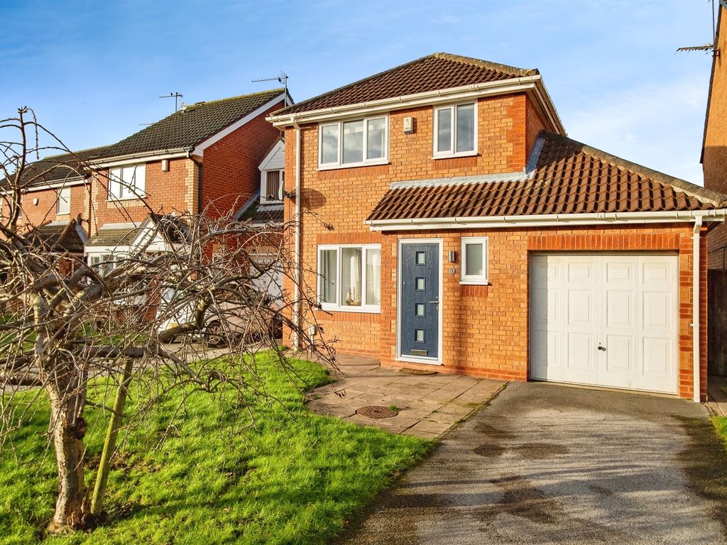 3 bed detached house for sale in Saints Close, Hull HU9, £200,000