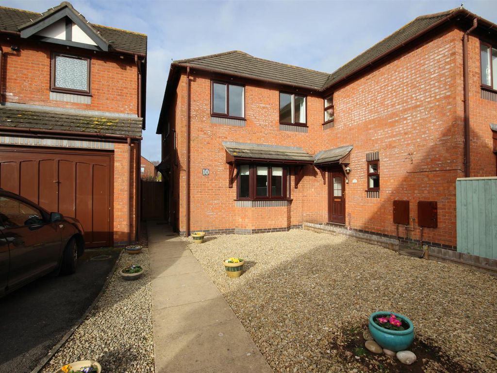 3 bed semi-detached house to rent in Dotton Close, Exeter EX1, £1,300 pcm