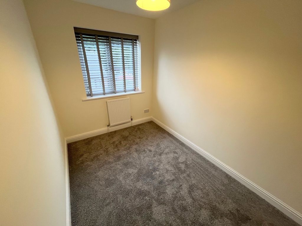 2 bed terraced house to rent in Webster Mews, Healing DN41, £750 pcm
