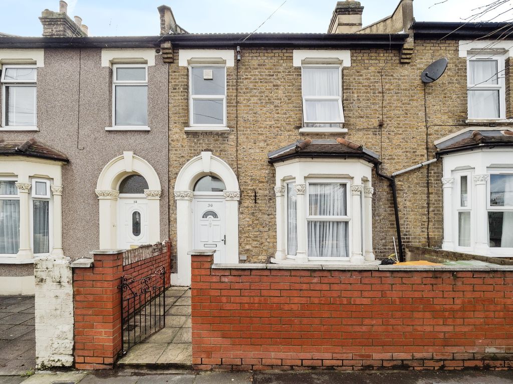 3 bed terraced house for sale in Little Ilford Lane, Manor Park, London E12, £425,000