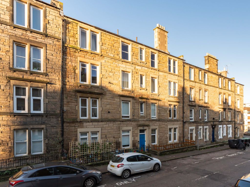 1 bed flat for sale in 12/10 Dalgety Street, Edinburgh EH7, £149,000