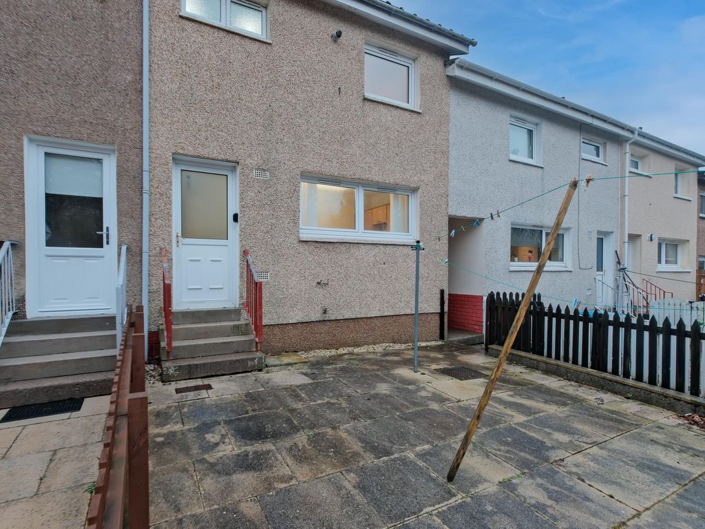 2 bed terraced house to rent in Nith Path, Cleland, Motherwell ML1, £650 pcm
