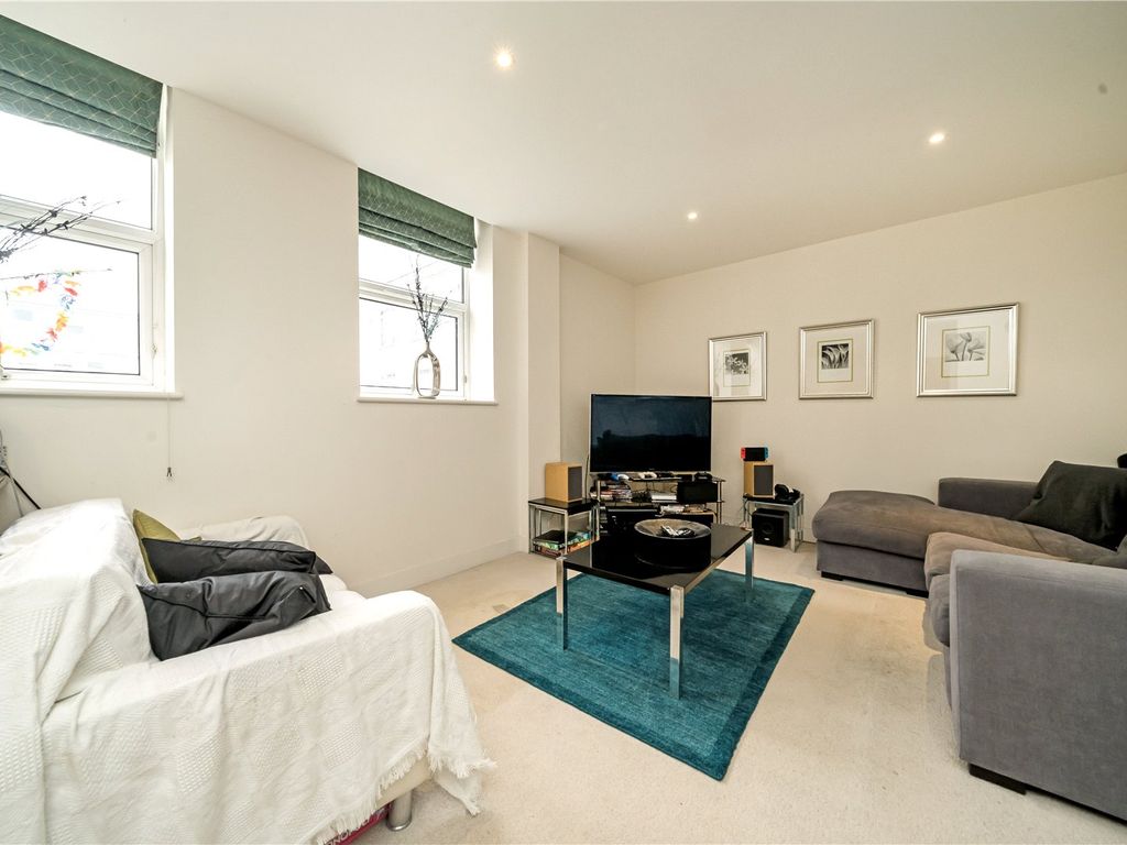 1 bed flat for sale in Bromyard Avenue, London W3, £395,000