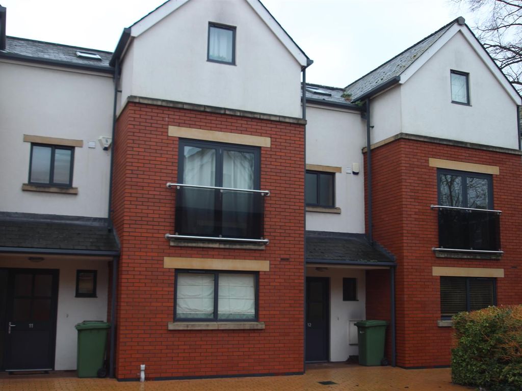 4 bed terraced house to rent in Victoria Court, Hereford HR4, £1,250 pcm