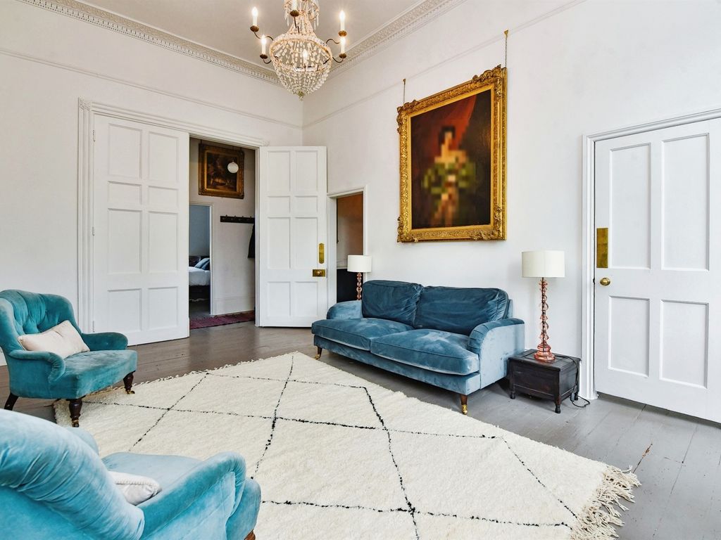 2 bed flat for sale in Green Park, Bath BA1, £425,000