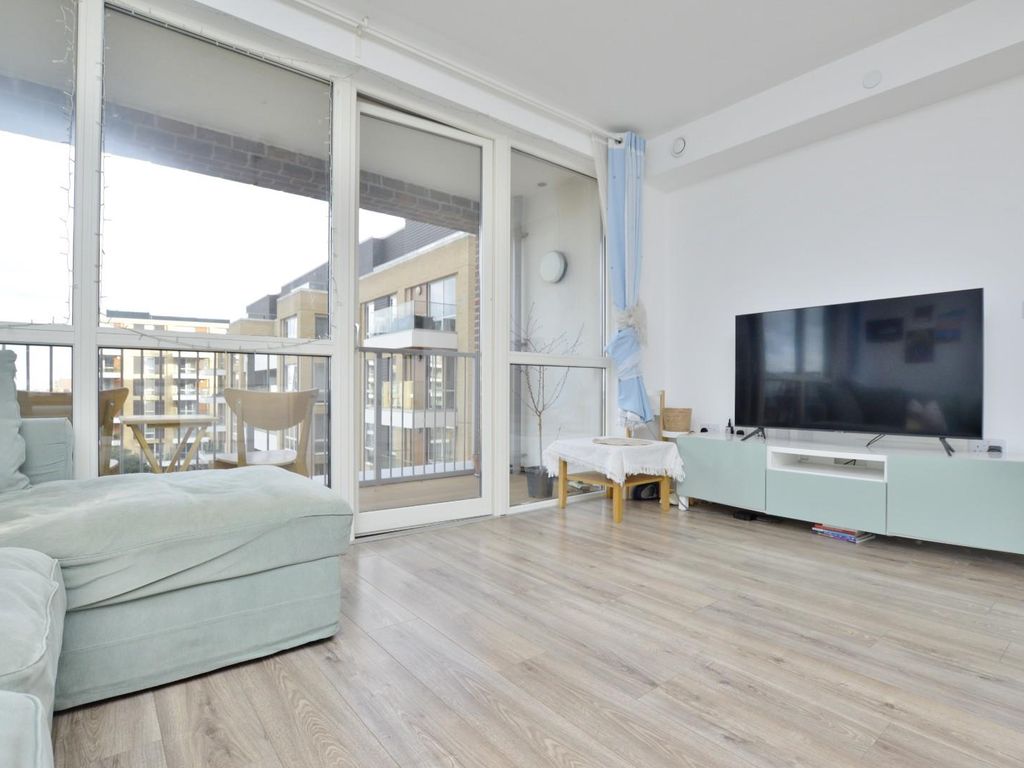 1 bed flat for sale in Minnie Baldock Street, London E16, £400,000