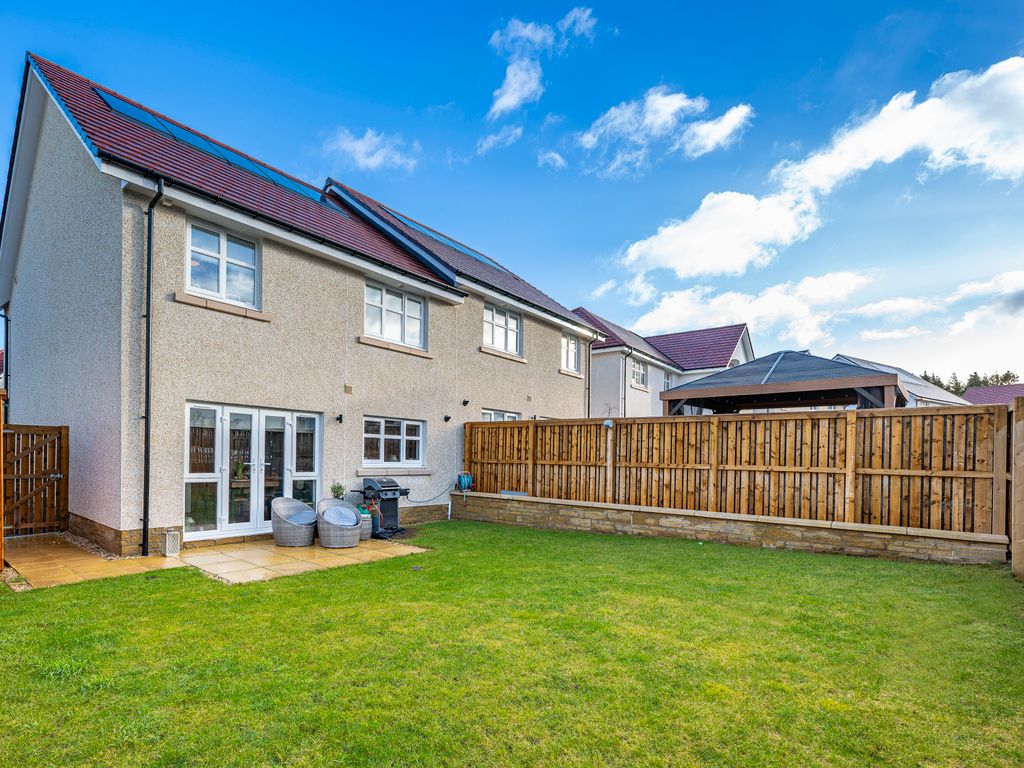 3 bed semi-detached house for sale in East Kilbride, Glasgow G75, £299,000